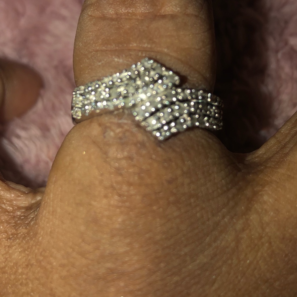 Diamonds Ring  Preowned
